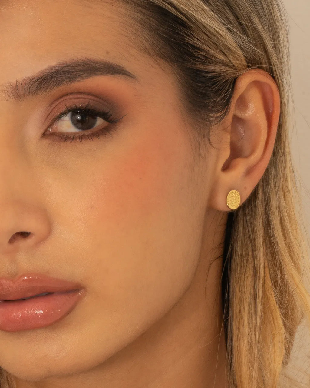 Aretes Virgen de Guadalupe 9 mm